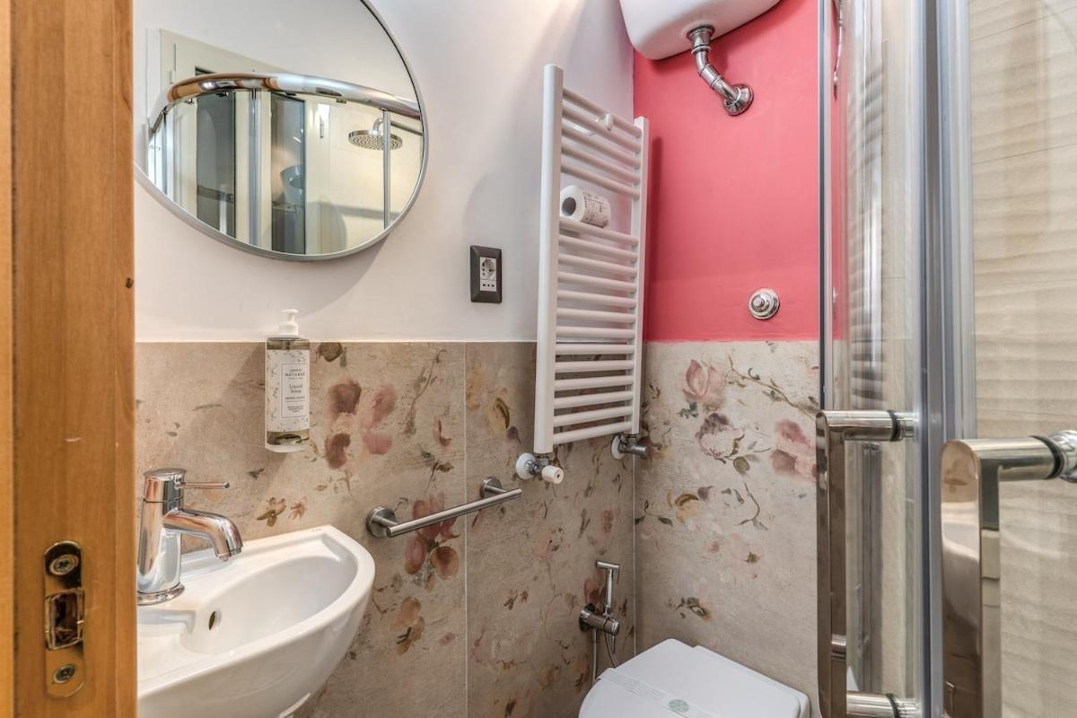 Style Apartment Julia 50 Mt From Colosseum ภายนอก รูปภาพ