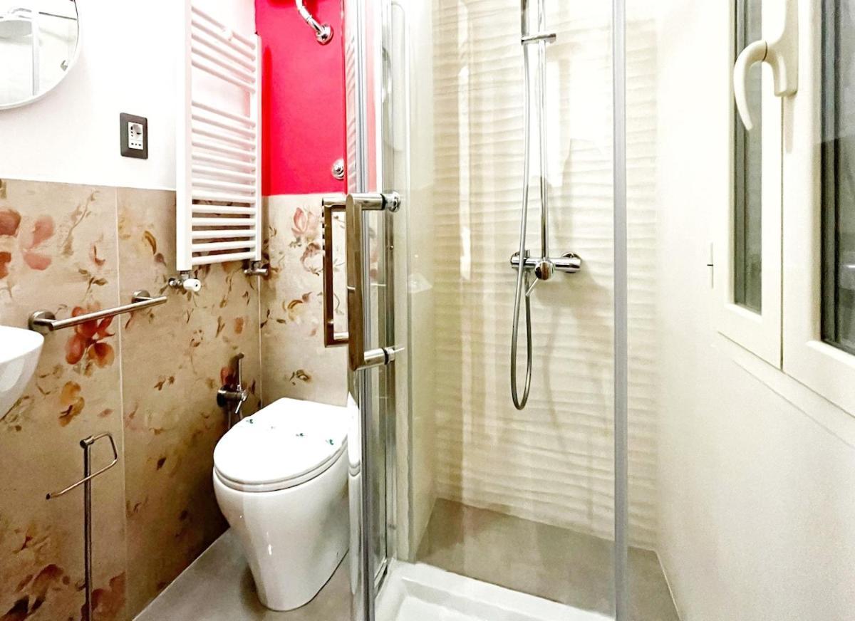 Style Apartment Julia 50 Mt From Colosseum ภายนอก รูปภาพ