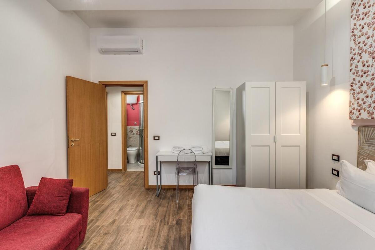 Style Apartment Julia 50 Mt From Colosseum ภายนอก รูปภาพ