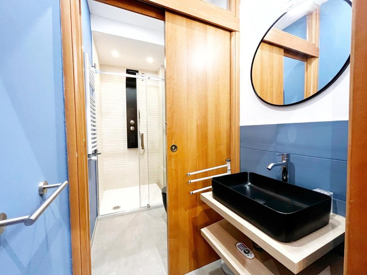 Style Apartment Julia 50 Mt From Colosseum ภายนอก รูปภาพ