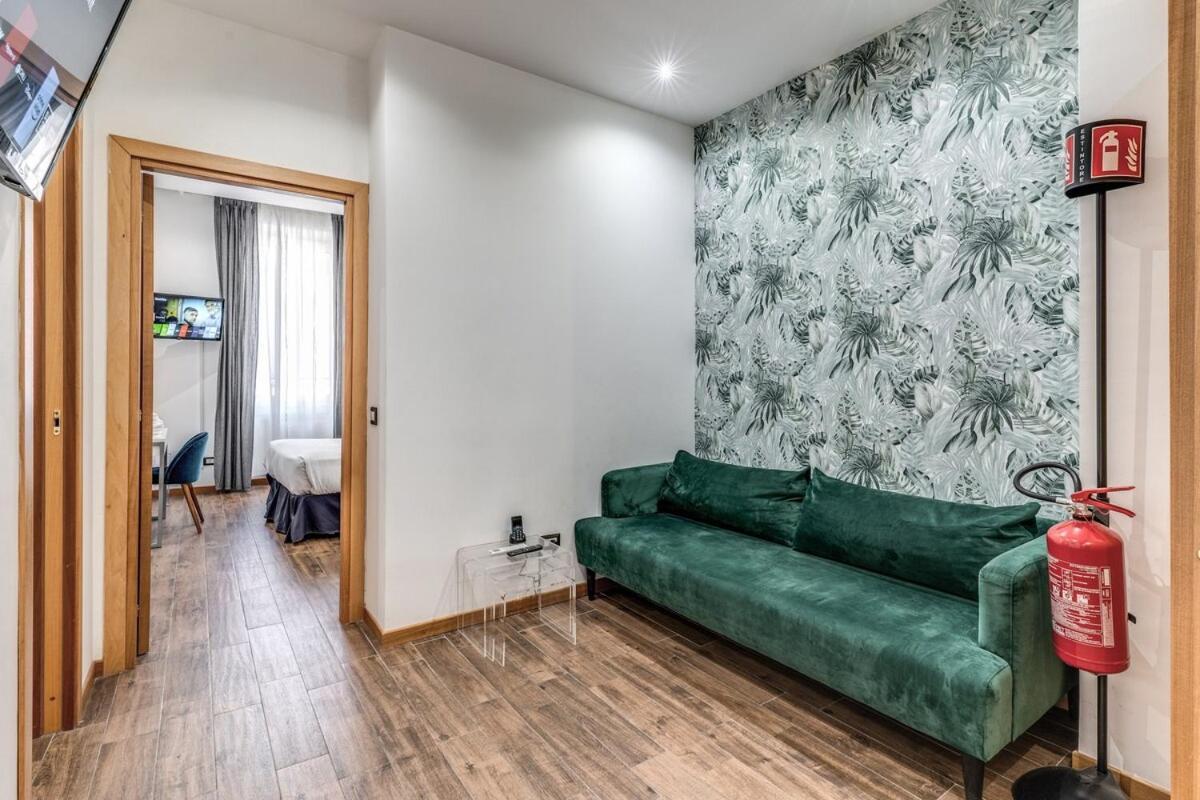 Style Apartment Julia 50 Mt From Colosseum ภายนอก รูปภาพ