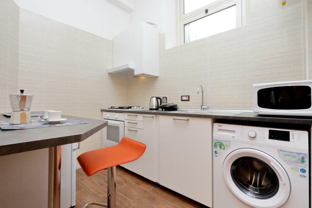 Style Apartment Julia 50 Mt From Colosseum ภายนอก รูปภาพ